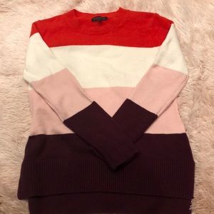 Banana Republic crew neck sweater. Size small
